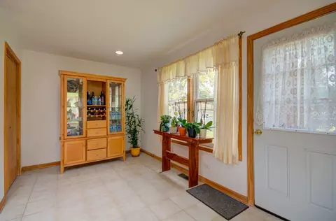 Entry Way - 238 Normandy Dr, Addison, IL 60101 photo 2 of 2