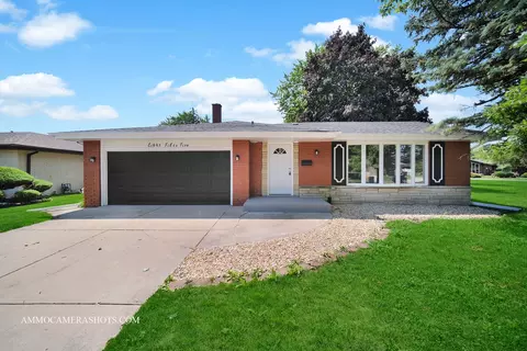 855 E 168th St, South Holland, IL 60473