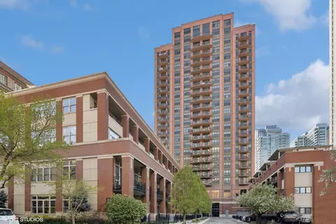 330 N Jefferson St #1905, Chicago, IL 60661