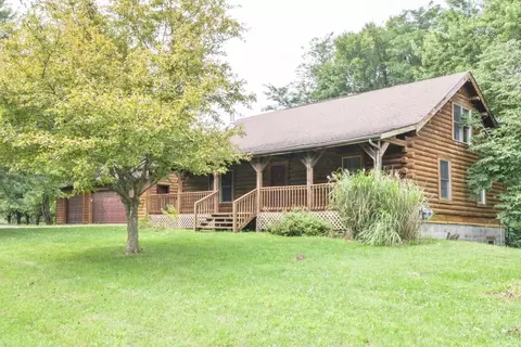 17 Wilshire Wood Dr, Mackinaw, IL 61755