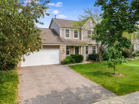 445 S Pershing Ave, Mundelein, IL 60060