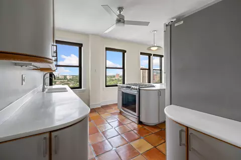 Kitchen - 1755 E 55th St #1203, Chicago, IL 60615 photo 1 of 2