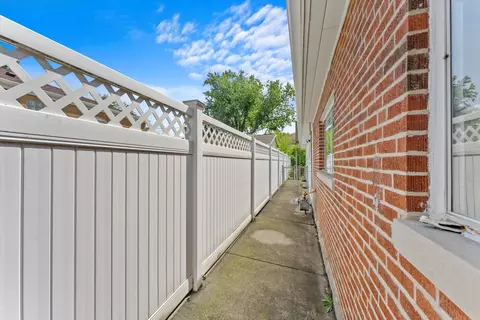 Exterior - 3019 Maple Ave, Brookfield, IL 60513 photo 2 of 6