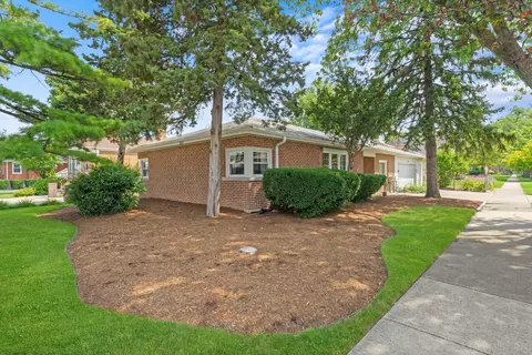 Exterior - 3019 Maple Ave, Brookfield, IL 60513 photo 3 of 6