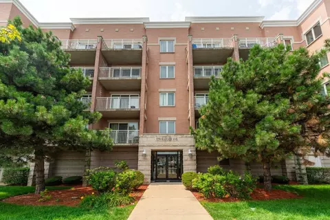 3258 N Harlem Ave #205, Chicago, IL 60634