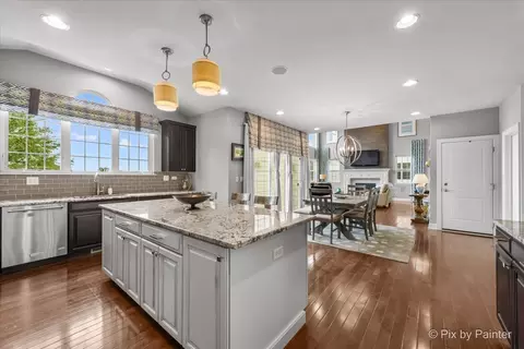Kitchen - 3511 Tournament Dr, Elgin, IL 60124 photo 4 of 5