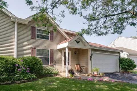 424 Lauren Ln, Island Lake, IL 60042