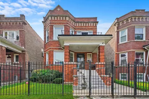 1006 N Massasoit Ave, Chicago, IL 60651