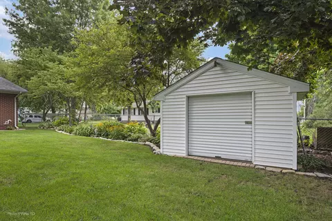 Exterior - 849 E North St, Morris, IL 60450 photo 3 of 4