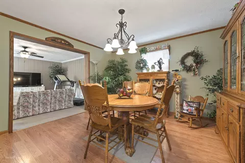 Dining - 849 E North St, Morris, IL 60450 photo 1 of 1