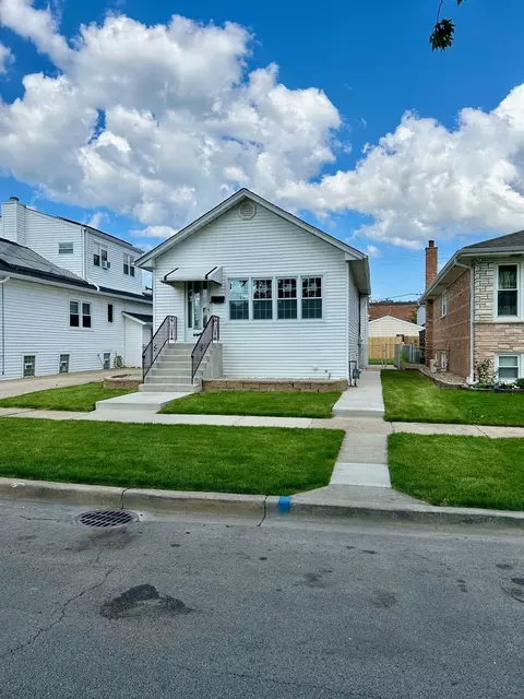 2317 N 76th Ct, Elmwood Park, IL 60707