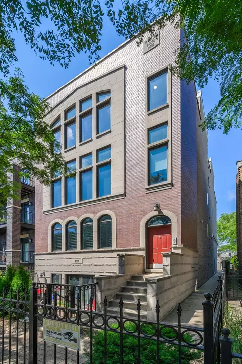 4332 N Ashland Ave #3, Chicago, IL 60613