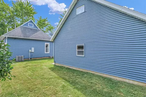 Exterior - 206 E Daggy St, Tuscola, IL 61953 photo 9 of 9