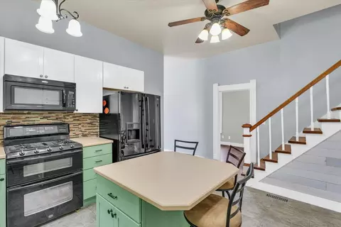 Kitchen - 206 E Daggy St, Tuscola, IL 61953 photo 5 of 6