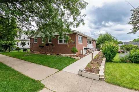 Other - 443 Jefferson Ave, Elgin, IL 60120 photo 2 of 7