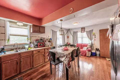 Kitchen - 443 Jefferson Ave, Elgin, IL 60120 photo 2 of 2