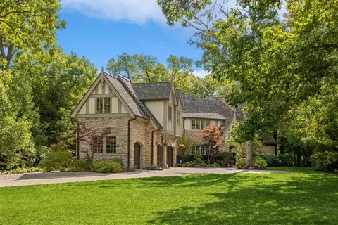 100 Lakewood Pl, Highland Park, IL 60035