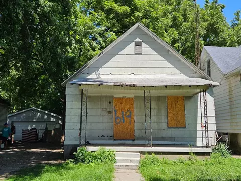 619 W Hay St, Springfield, IL 62702 photo 1