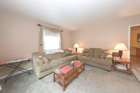 520 Johnson Ave, Morris, IL 60450 photo 6