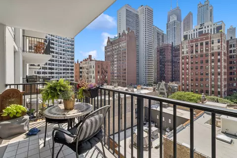 71 E Division St #906, Chicago, IL 60610 photo 13