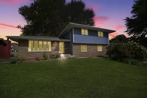 308 S Hershey Rd, Bloomington, IL 61704
