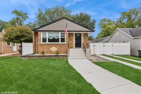 9223 Spaulding Ave, Evergreen Park, IL 60805