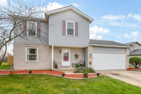5300 Pine Trails Cir, Plainfield, IL 60586