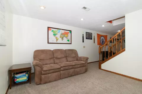 33 Harbor Pointe Cir, Bloomington, IL 61704 photo 36