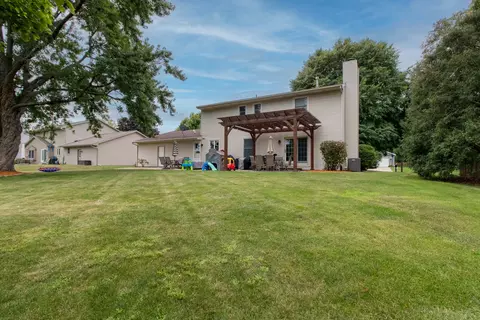 33 Harbor Pointe Cir, Bloomington, IL 61704 photo 49
