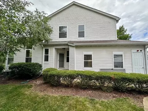 153 Aspen Ct, North Aurora, IL 60542