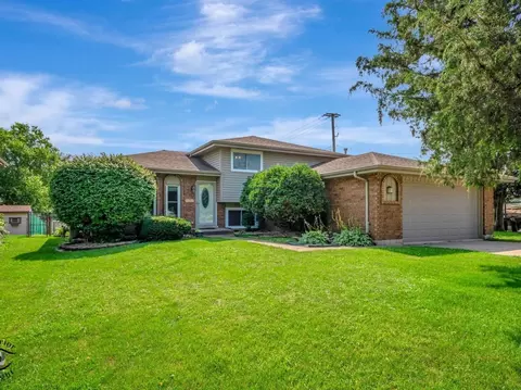 15655 Long Ave, Oak Forest, IL 60452