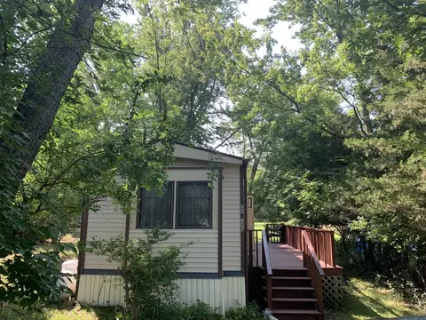 24248 Woodhaven, Sublette, IL 61367