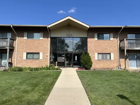 7425 Brookdale Dr #208, Darien, IL 60561