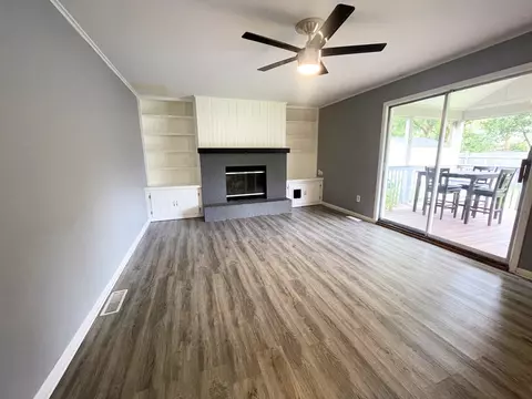 1719 Flower St, Mchenry, IL 60050 photo 5
