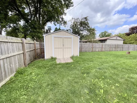 1719 Flower St, Mchenry, IL 60050 photo 3
