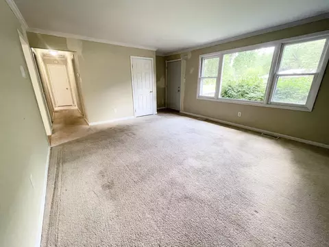 1719 Flower St, Mchenry, IL 60050 photo 9