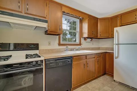 1359 N Samara Ave, Kankakee, IL 60901 photo 3