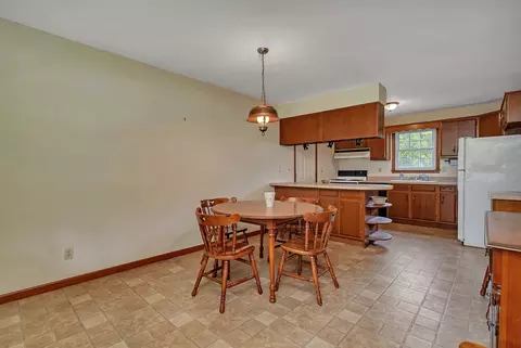 1359 N Samara Ave, Kankakee, IL 60901 photo 4