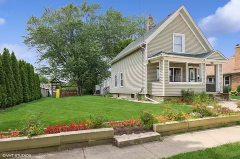 412 Moseley St, Elgin, IL 60123