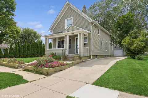 Exterior - 412 Moseley St, Elgin, IL 60123 photo 2 of 6