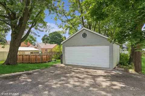 Exterior - 412 Moseley St, Elgin, IL 60123 photo 5 of 6