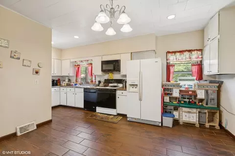Kitchen - 412 Moseley St, Elgin, IL 60123 photo 1 of 1