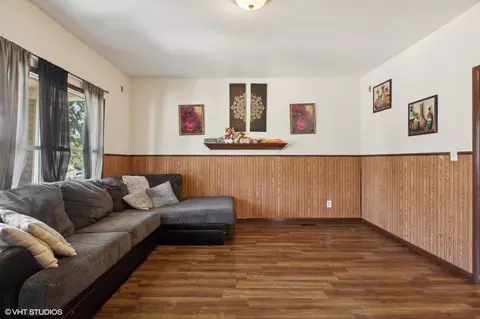 Living - 412 Moseley St, Elgin, IL 60123 photo 2 of 2