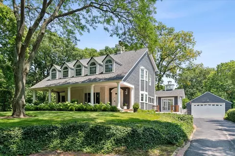 443 S Green Bay Rd, Lake Forest, IL 60045