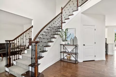 Entry Way - 3585 Tournament Dr, Elgin, IL 60124 photo 1 of 4