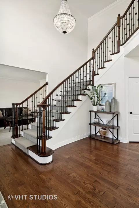 Entry Way - 3585 Tournament Dr, Elgin, IL 60124 photo 2 of 4
