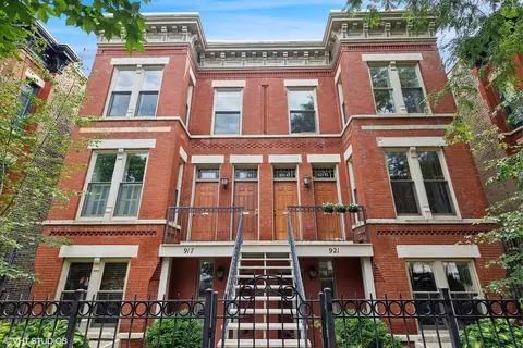 921 W Webster Ave #1, Chicago, IL 60614