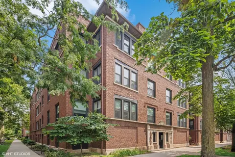 7035 N Greenview Ave #2S, Chicago, IL 60626