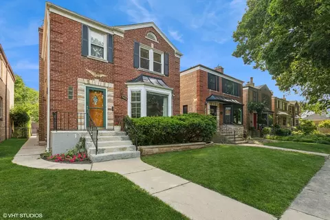 2629 W Birchwood Ave, Chicago, IL 60645