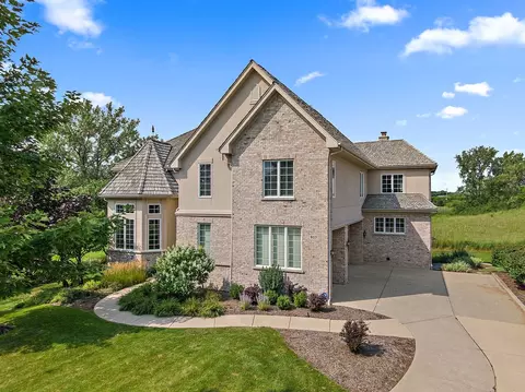 917 Middleton Ln, Inverness, IL 60010